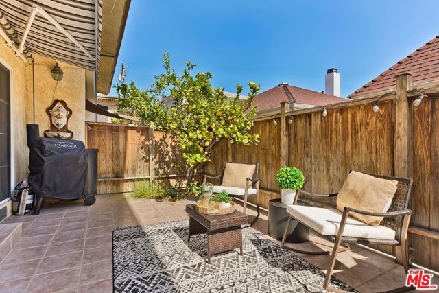 611 9th Street 2, Santa Monica, CA 90402