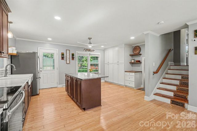 6910 Wrentree Drive, Charlotte, NC 28210
