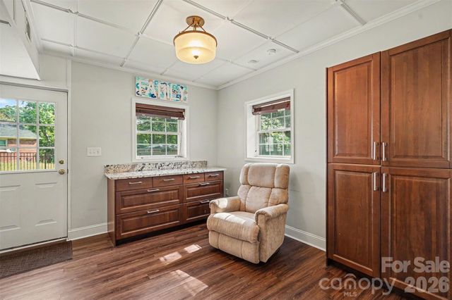 6910 Wrentree Drive, Charlotte, NC 28210