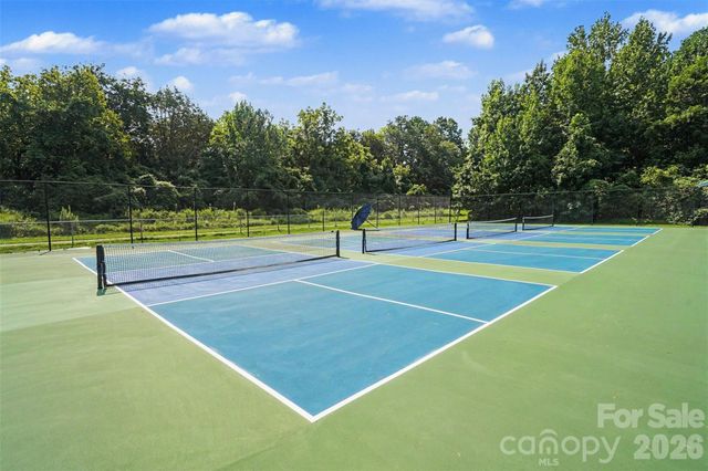 6910 Wrentree Drive, Charlotte, NC 28210