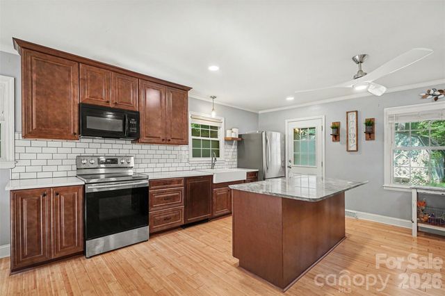 6910 Wrentree Drive, Charlotte, NC 28210