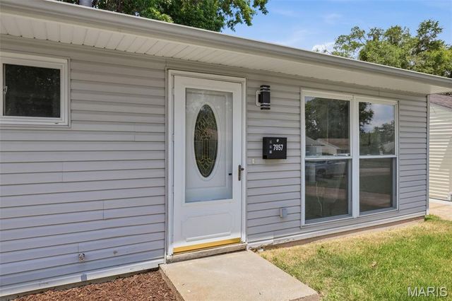 7857 Wanda Avenue, St Louis, MO 63123