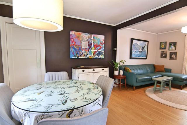 5155 N Elkhart Avenue, Whitefish Bay, WI 53217