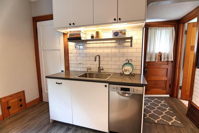 5155 N Elkhart Avenue, Whitefish Bay, WI 53217