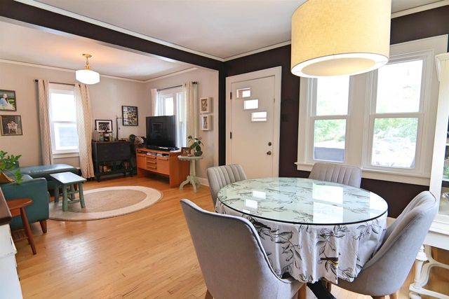 5155 N Elkhart Avenue, Whitefish Bay, WI 53217