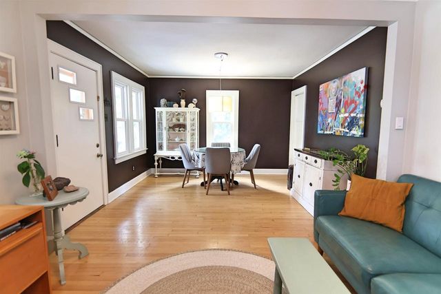 5155 N Elkhart Avenue, Whitefish Bay, WI 53217