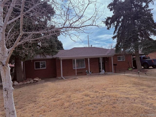 1050 Russell Blvd, Thornton, CO 80229