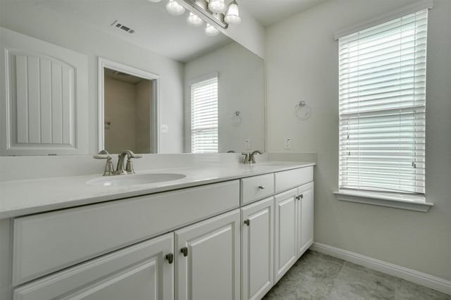 177 Diamond Point DR, Dripping Springs, TX 78620