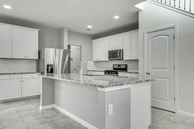 177 Diamond Point DR, Dripping Springs, TX 78620