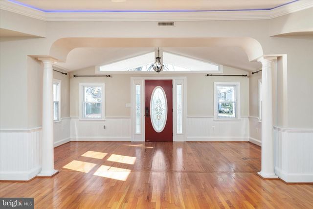 610 E MARSHALL AVE, Deale, MD 20751