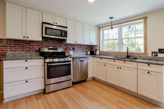 150 Turtle Rock Road, Stoddard, NH 03464