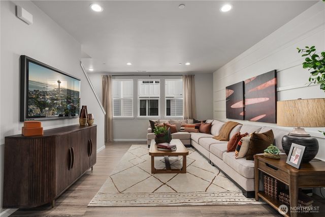 12084 127th Avenue Ct E, Puyallup, WA 98374