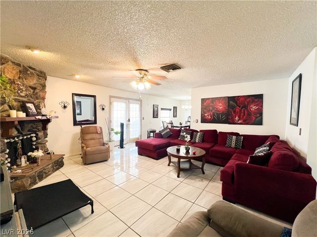 4458 Eureka Circle, Las Vegas, NV 89103