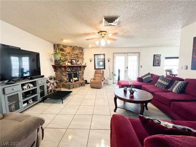 4458 Eureka Circle, Las Vegas, NV 89103