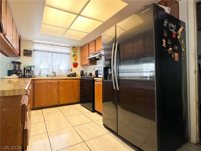 4458 Eureka Circle, Las Vegas, NV 89103