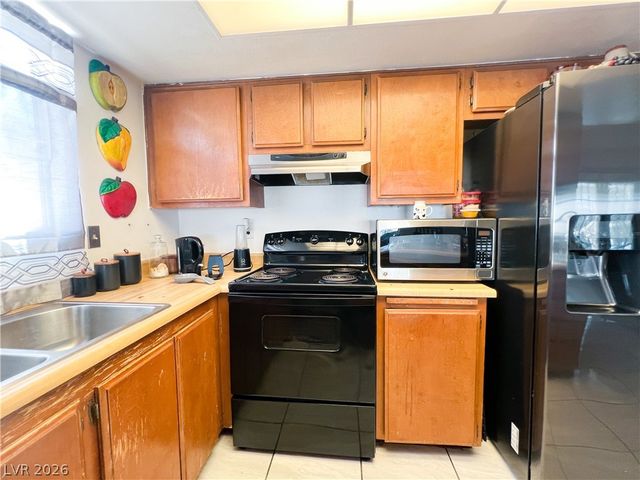 4458 Eureka Circle, Las Vegas, NV 89103