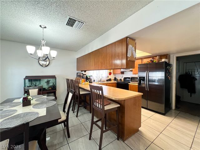 4458 Eureka Circle, Las Vegas, NV 89103