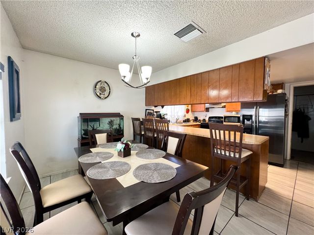 4458 Eureka Circle, Las Vegas, NV 89103