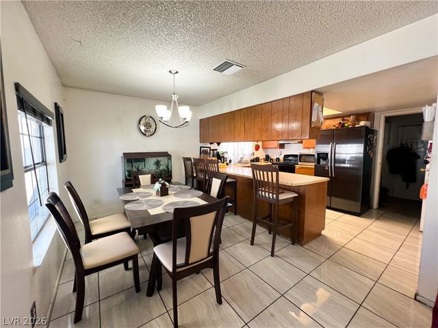 4458 Eureka Circle, Las Vegas, NV 89103
