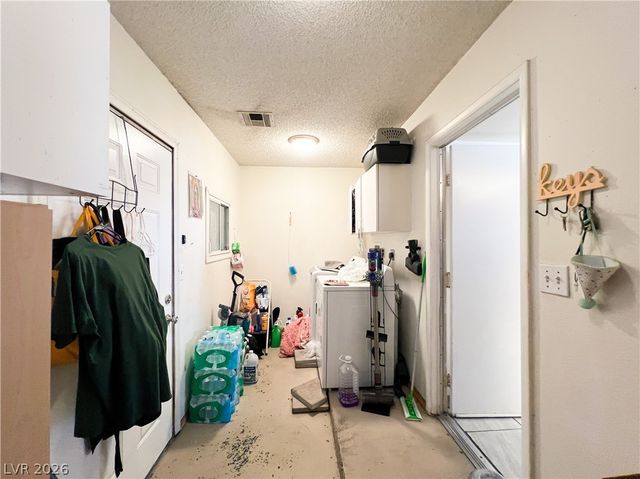 4458 Eureka Circle, Las Vegas, NV 89103