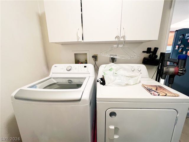4458 Eureka Circle, Las Vegas, NV 89103