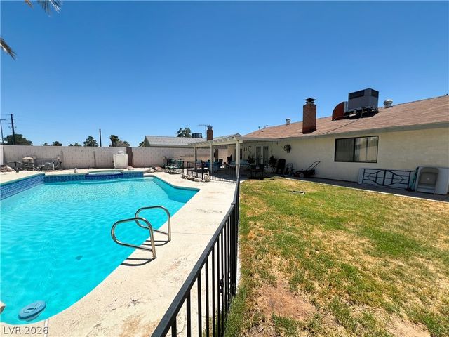4458 Eureka Circle, Las Vegas, NV 89103