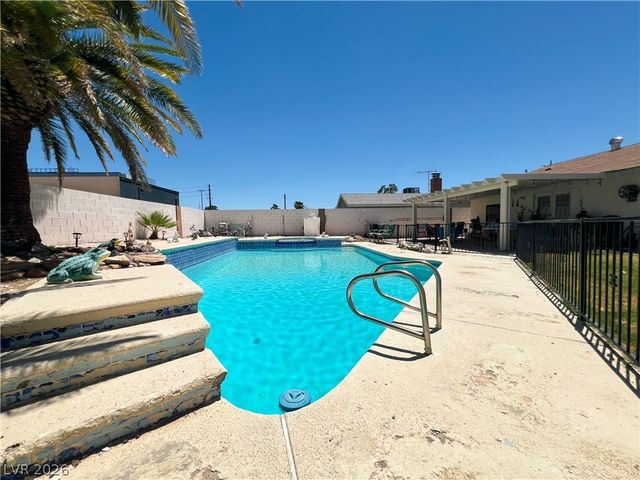 4458 Eureka Circle, Las Vegas, NV 89103