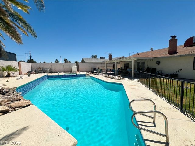 4458 Eureka Circle, Las Vegas, NV 89103