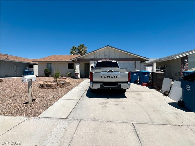 4458 Eureka Circle, Las Vegas, NV 89103