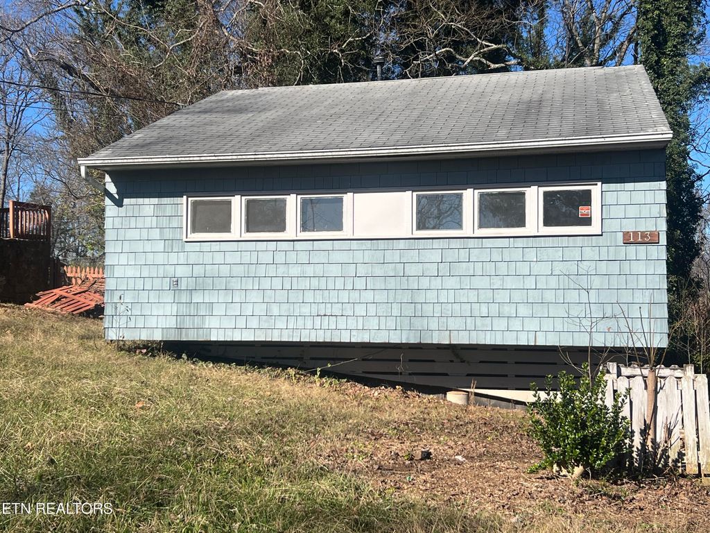 113 S Walker Lane, Oak Ridge, TN 37830