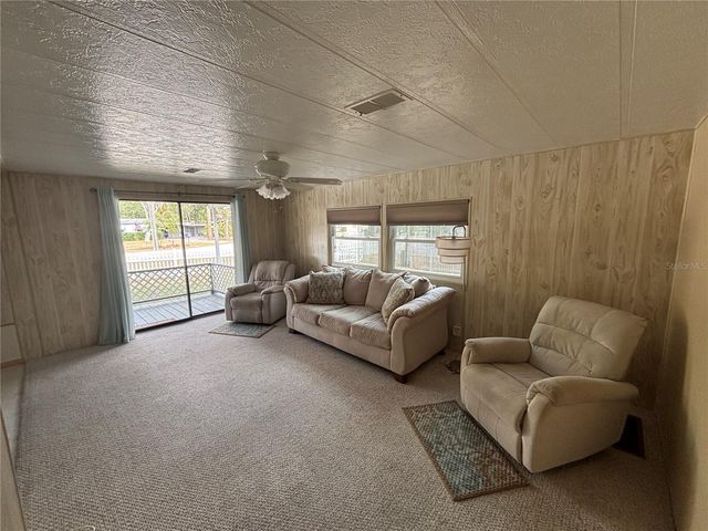 5335 SE 186TH COURT, Ocklawaha, FL 32179