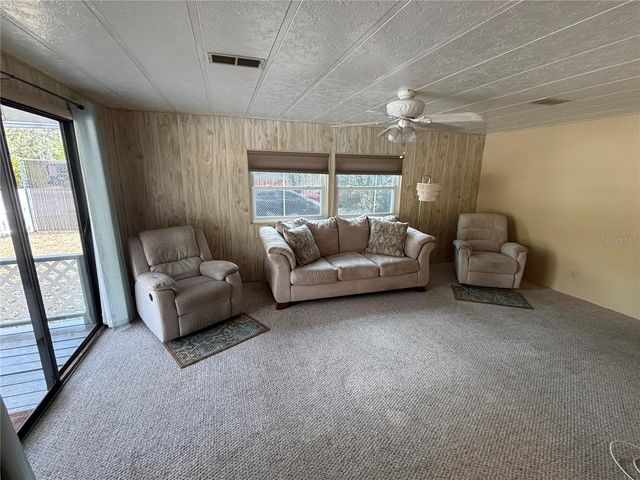 5335 SE 186TH COURT, Ocklawaha, FL 32179