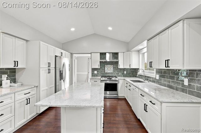 5114 Fedora Drive, Troy, MI 48085