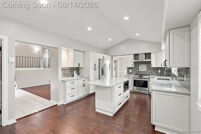 5114 Fedora Drive, Troy, MI 48085