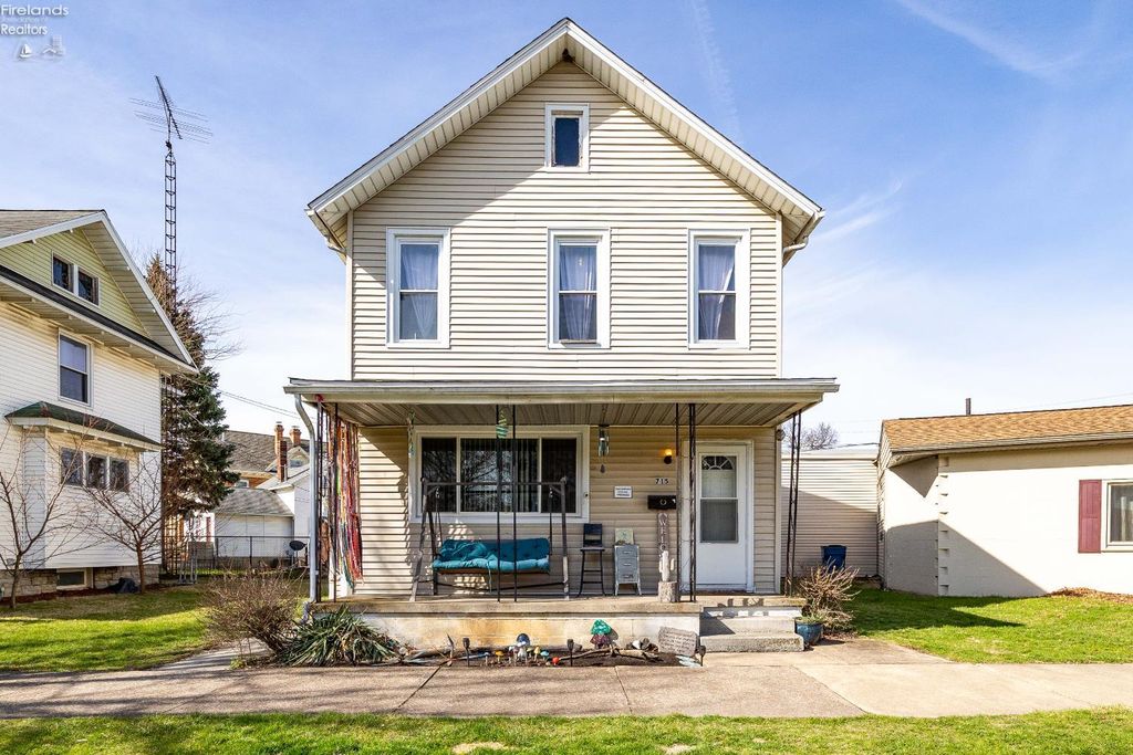 715 Wayne Street, Sandusky, OH 44870