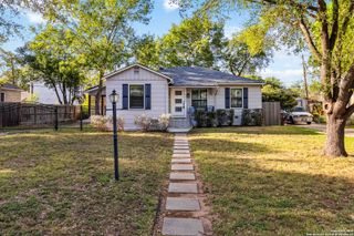 124 Harmon, San Antonio, TX 78209