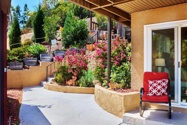 10562 Queen Avenue, La Mesa, CA 91941