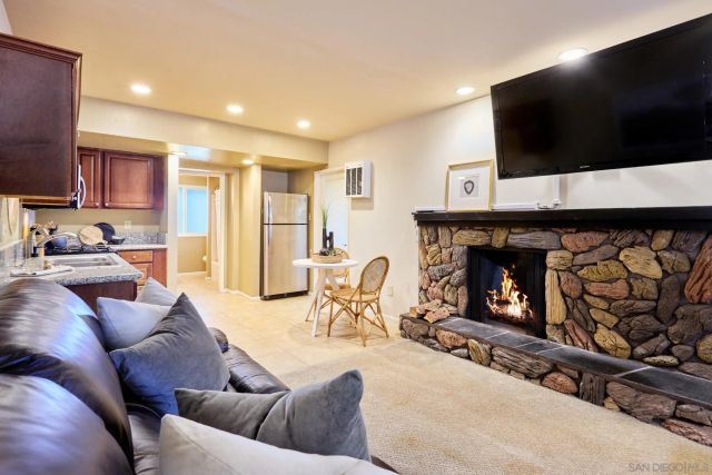10562 Queen Avenue, La Mesa, CA 91941