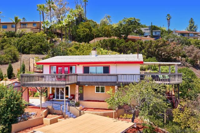 10562 Queen Avenue, La Mesa, CA 91941