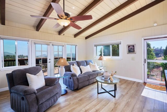 10562 Queen Avenue, La Mesa, CA 91941