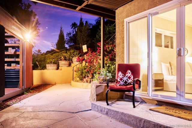 10562 Queen Avenue, La Mesa, CA 91941