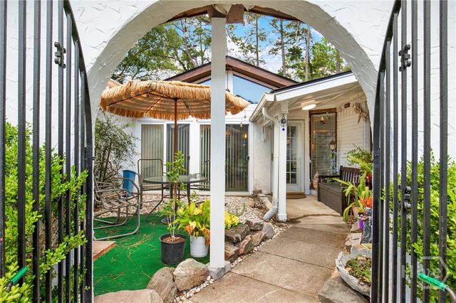 618 Tibet Avenue, Savannah, GA 31406