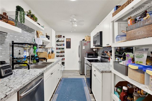 618 Tibet Avenue, Savannah, GA 31406