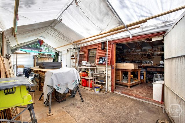 618 Tibet Avenue, Savannah, GA 31406