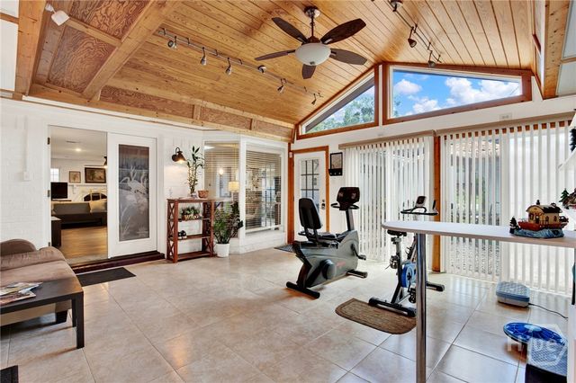 618 Tibet Avenue, Savannah, GA 31406