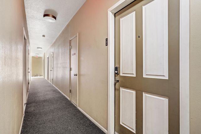 351 Washington Street SE 102, Albuquerque, NM 87108