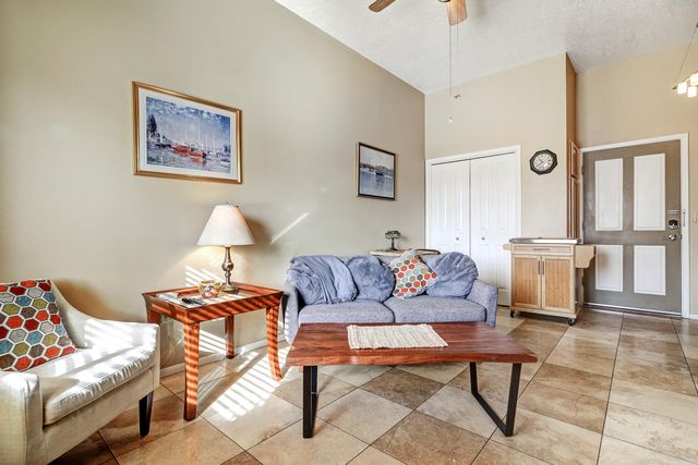 351 Washington Street SE 102, Albuquerque, NM 87108