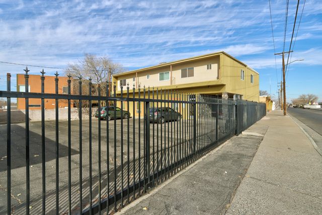 351 Washington Street SE 102, Albuquerque, NM 87108