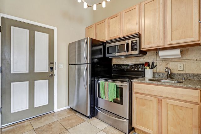 351 Washington Street SE 102, Albuquerque, NM 87108