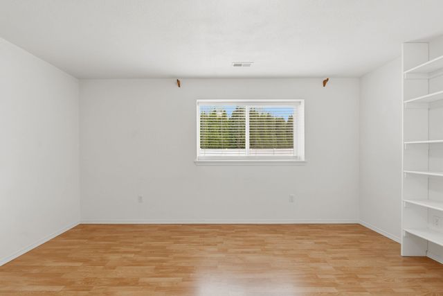 1616 N Rio Grande Ln, Greenacres, WA 99016